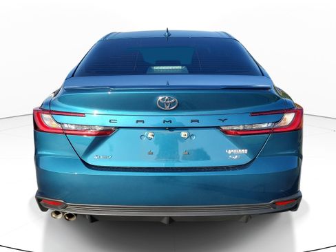 Used 2025 Toyota Camry SE FWD image 6