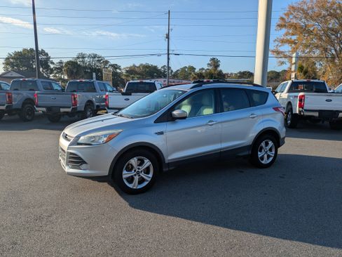 Used 2014 Ford Escape SE w/ Equipment Group 201A image 7