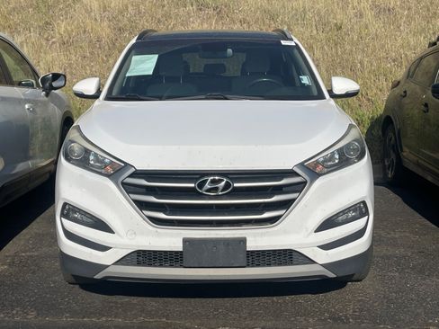 Used 2018 Hyundai Tucson Value AWD/4WD image 2