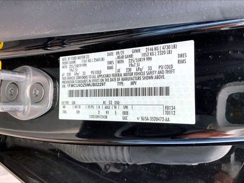Used 2021 Ford Escape Titanium w/ Titanium Elite Package AWD/4WD image 32