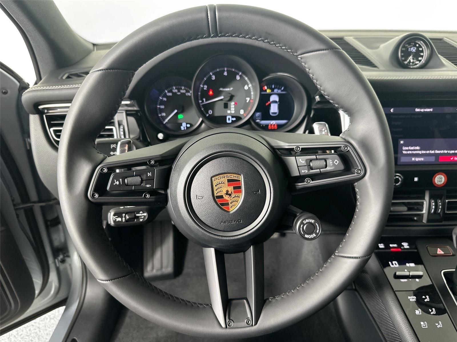 Used 2026 Porsche Macan Turbo AWD/4WD image 20