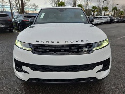 New 2025 Land Rover Range Rover Sport SE image 9