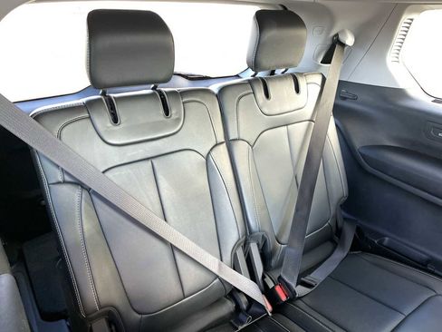 Used 2022 Jeep Grand Cherokee L Limited w/ Black Appearance Package image 40