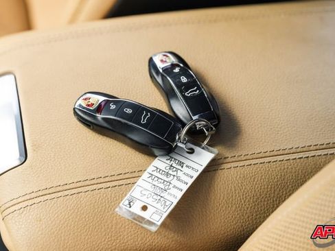 Used 2016 Porsche Cayenne image 74