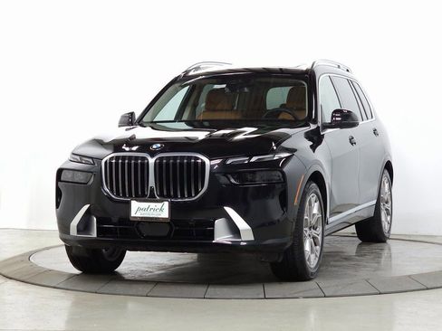 Used 2026 BMW X7 xDrive40i image 4
