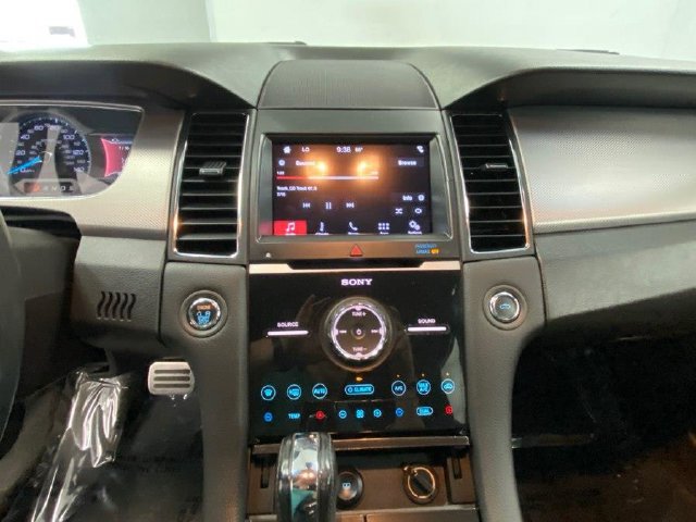 Used 2018 Ford Taurus SHO AWD/4WD image 27