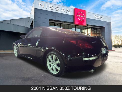Used 2004 Nissan 350Z Touring w/ Aerodynamics Pkg image 9