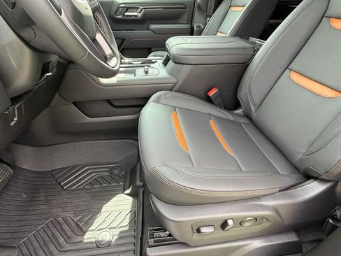 New 2026 GMC Sierra 2500 AT4 w/ AT4 Premium Plus Package AWD/4WD image 15