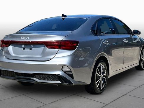 Used 2024 Kia Forte LXS w/ LXS Technology Package FWD image 12