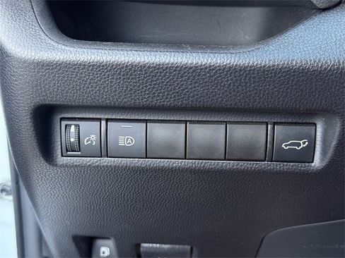 Used 2021 Toyota RAV4 XLE image 24