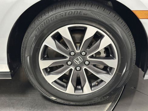 Certified 2024 Honda Odyssey EX-L image 17