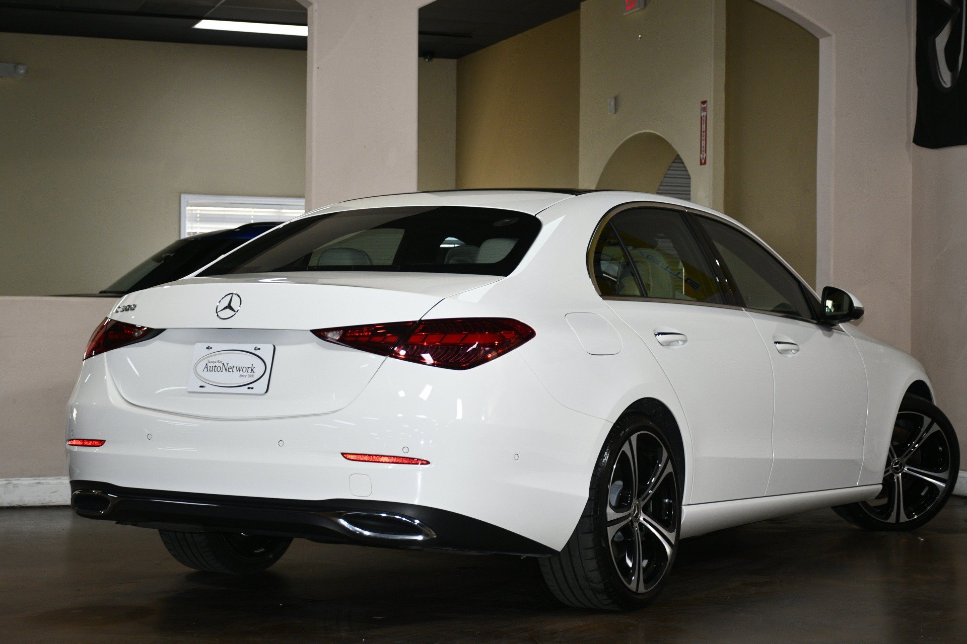 Used 2023 Mercedes-Benz C 300 Sedan image 5