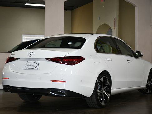 Used 2023 Mercedes-Benz C 300 Sedan image 5