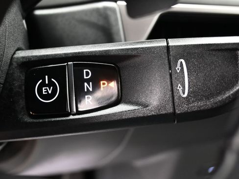 Used 2024 Kia EV9 Light RWD image 22