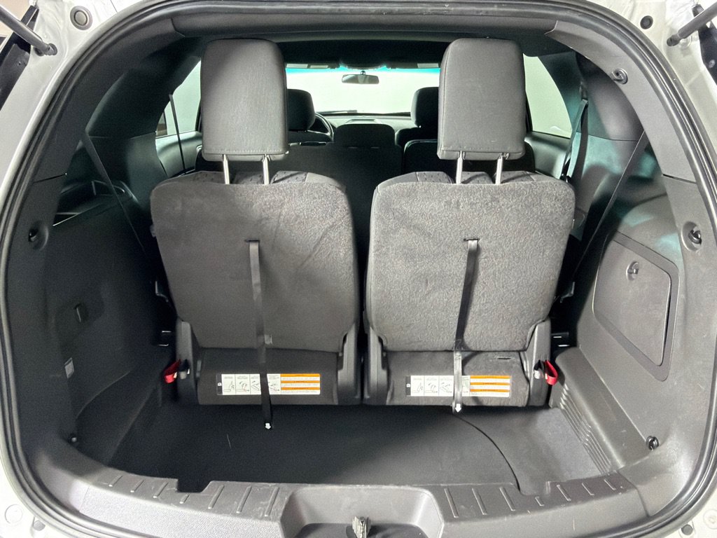 Used 2014 Ford Explorer XLT AWD/4WD image 18