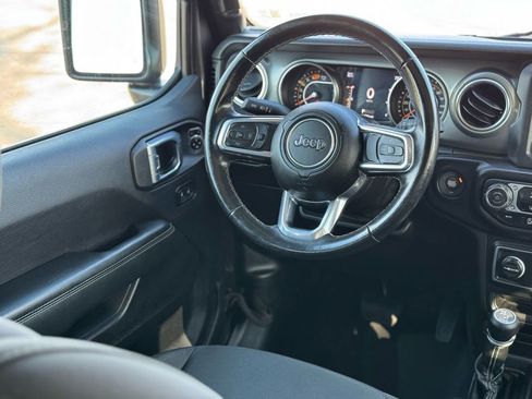 Used 2021 Jeep Wrangler Unlimited Sahara AWD/4WD image 14