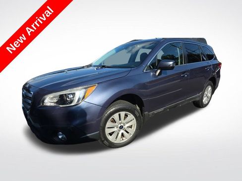 Used 2017 Subaru Outback 2.5i Premium AWD/4WD image 1