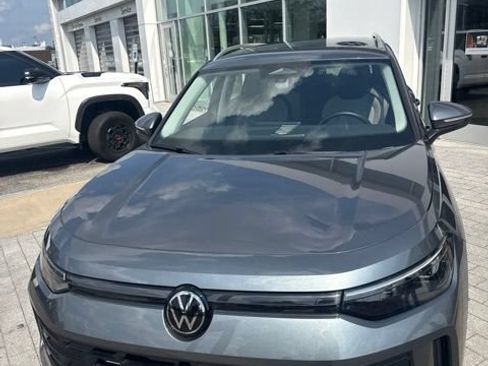 Used 2025 Volkswagen Tiguan S FWD image 14