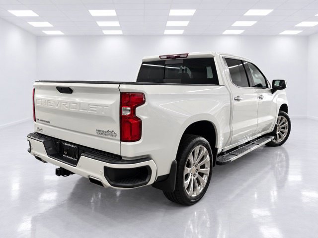 Used 2020 Chevrolet Silverado 1500 High Country w/ Technology Package AWD/4WD image 9