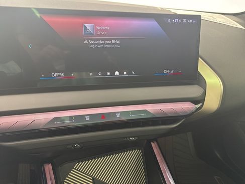 Certified 2025 BMW X3 xDrive30i w/ Convenience Package image 12