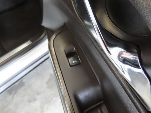 Used 2019 GMC Acadia SLT FWD image 38