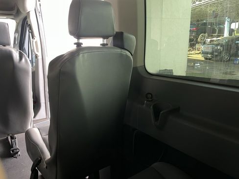 Used 2018 Ford Transit 350 XL image 20