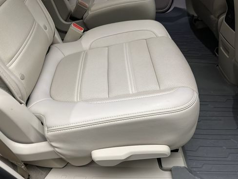 Used 2020 GMC Acadia Denali w/ LPO, 'HIT The Road' Package AWD/4WD image 21