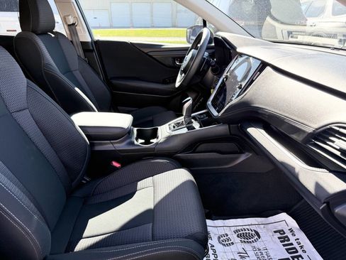 Used 2025 Subaru Outback Premium AWD/4WD image 27