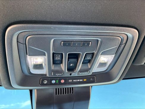 Used 2024 GMC Sierra 2500 AT4 w/ AT4 Premium Plus Package image 32