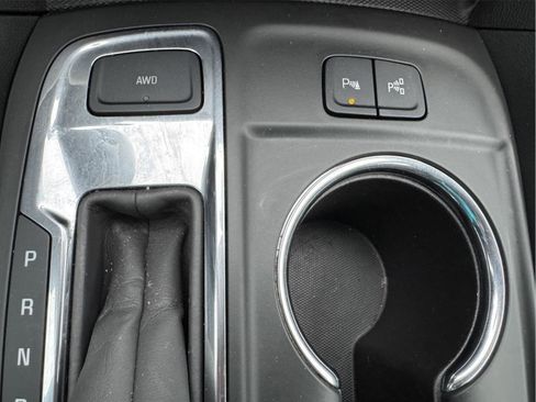 Used 2022 Chevrolet Equinox Premier image 23