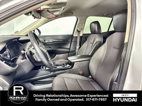 Used 2023 Buick Envision Preferred image 12