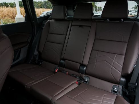 Used 2024 BMW X1 xDrive28i w/ Premium Package image 34