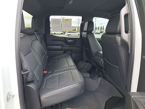 Used 2022 Chevrolet Silverado 1500 Custom Trail Boss w/ LPO, Dark Essentials Package image 16