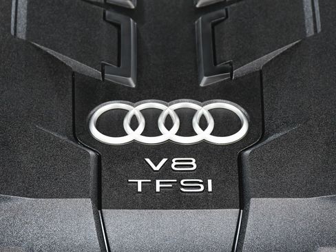 Used 2023 Audi S8 w/ S8 Comfort Plus Package image 82