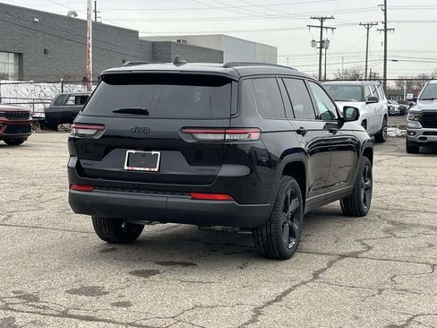 New 2025 Jeep Grand Cherokee L Limited w/ Black Appearance Package image 3