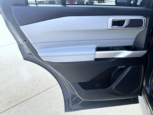 Used 2023 Ford Explorer XLT w/ Equipment Group 202A image 23