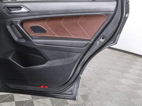 Used 2023 Volkswagen Tiguan SEL R-Line image 45