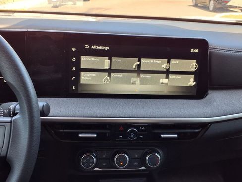 New 2025 Nissan Kicks SV w/ SV Premium Package image 16