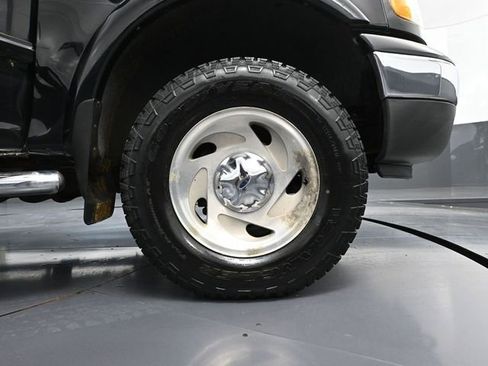 Used 2003 Ford F150 XLT image 16