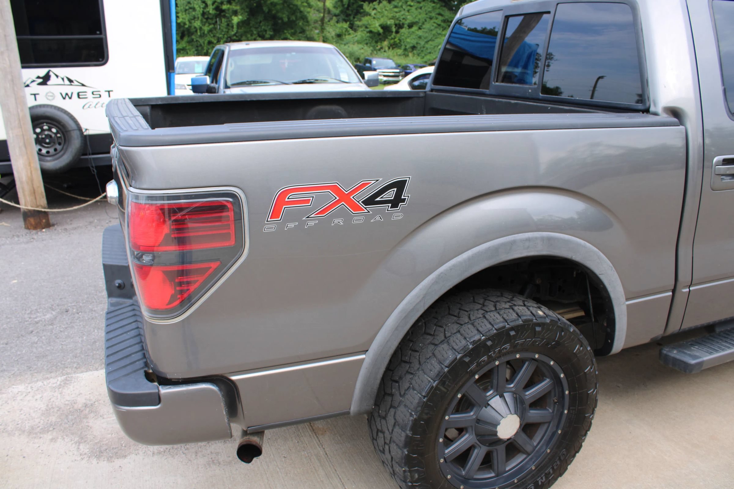 Used 2012 Ford F150 FX4 w/ FX Luxury Pkg AWD/4WD image 10