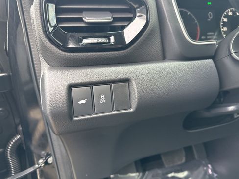Used 2024 Honda Pilot Touring image 14