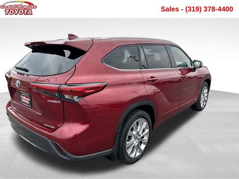 Used 2022 Toyota Highlander Limited image 5