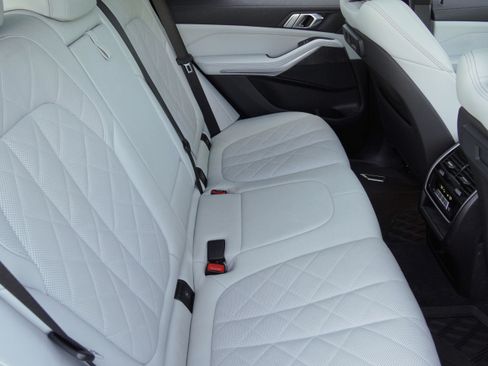 Used 2023 BMW X5 xDrive40i w/ Premium Package AWD/4WD image 36