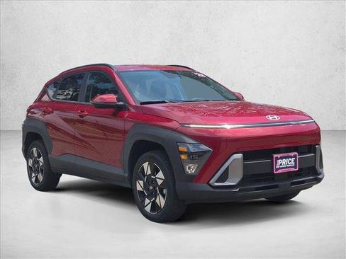 Used 2025 Hyundai Kona SEL AWD/4WD image 3