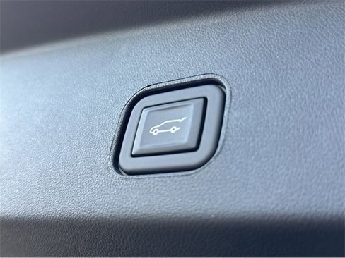 New 2025 Cadillac Lyriq Sport image 33