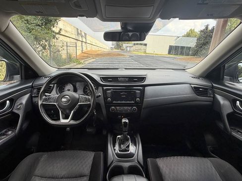 Used 2019 Nissan Rogue S w/ Special Edition Package FWD image 19