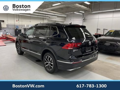 Certified 2021 Volkswagen Tiguan SE w/ Panoramic Sunroof Package image 2