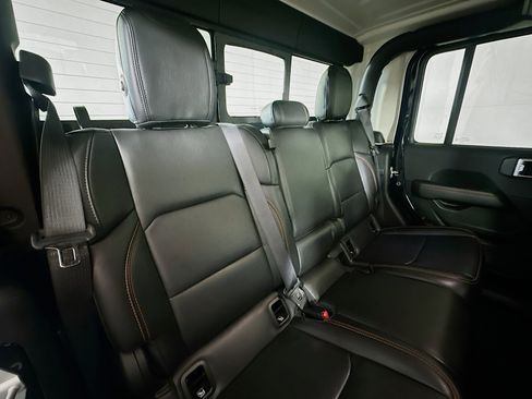 Used 2022 Jeep Gladiator Mojave w/ LED Lighting Group AWD/4WD image 26