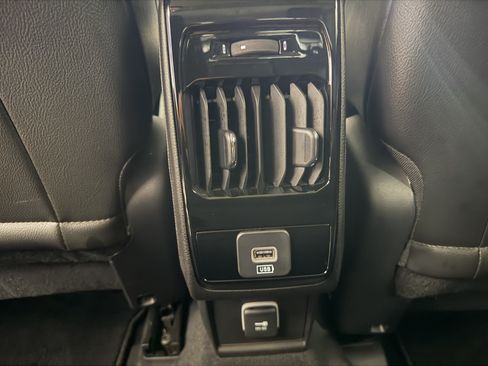 Used 2022 Jeep Compass Latitude w/ Sun and Sound Group AWD/4WD image 31