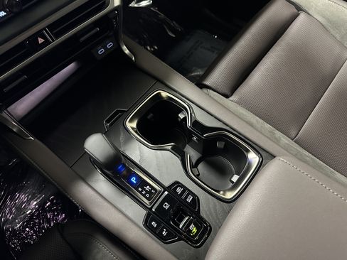 Certified 2025 Lexus RX 450h AWD w/ Convenience Package image 26